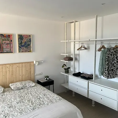 Artistic Apartment *