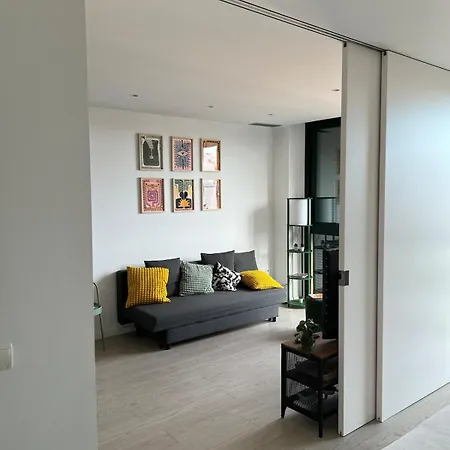 Apartment Artistic Cunit